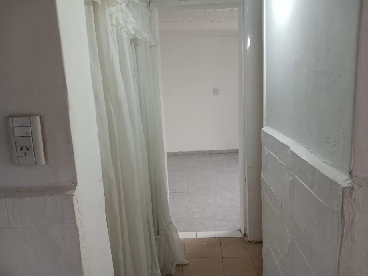 SE ALQUILA DEPARTAMENTO TIPO CASA  EN GONZALEZ CATAN