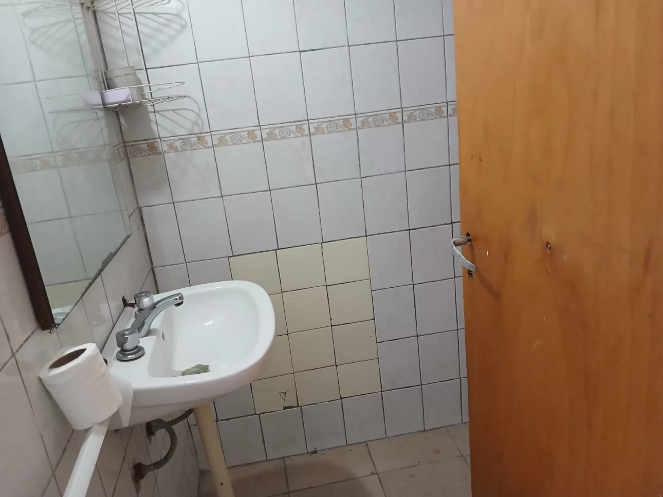 SE ALQUILA DEPARTAMENTO TIPO CASA  EN GONZALEZ CATAN