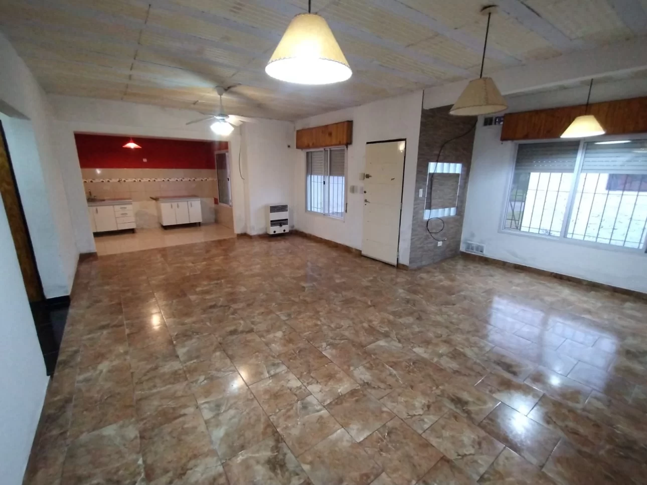 Impecable casa a metros de Yrigoyen