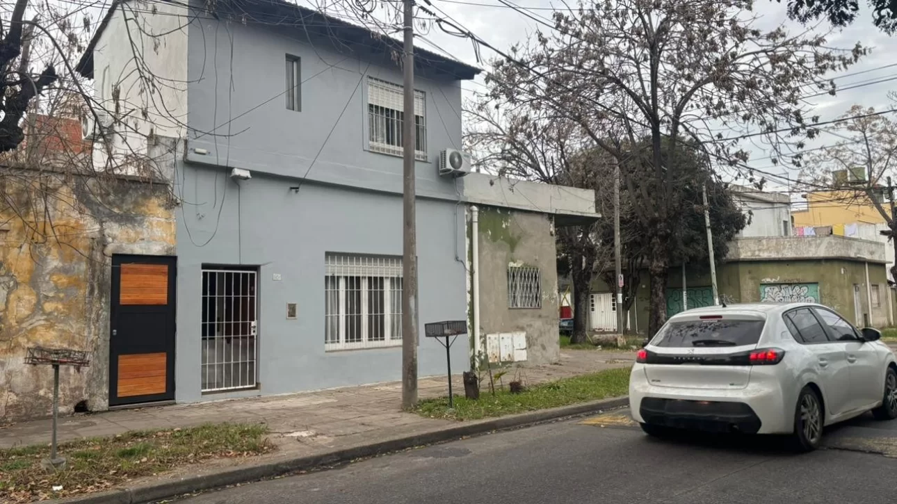 Venta de PH de 3 ambinetes -    Ituzaingó 1486 V Ballester
