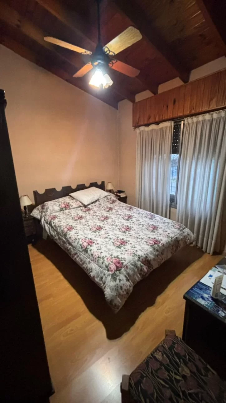 Venta de PH de 3 ambinetes -    Ituzaingó 1486 V Ballester