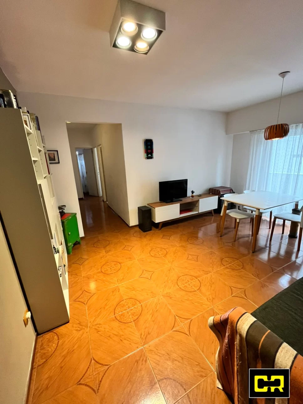 Muy Buen Departamento en venta en Flores.