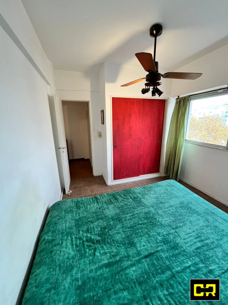 Muy Buen Departamento en venta en Flores.