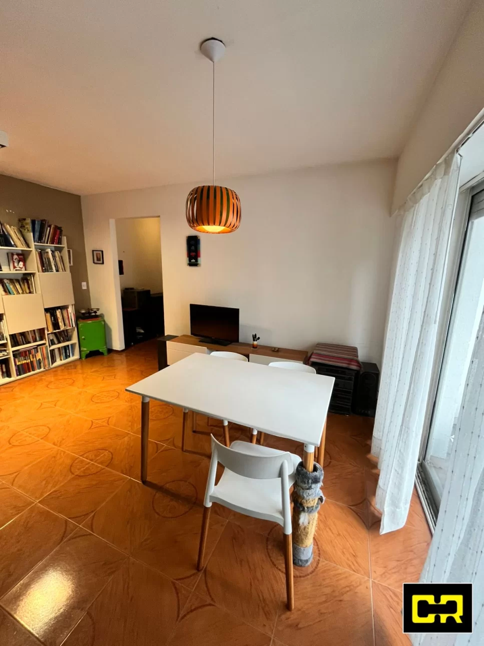 Muy Buen Departamento en venta en Flores.