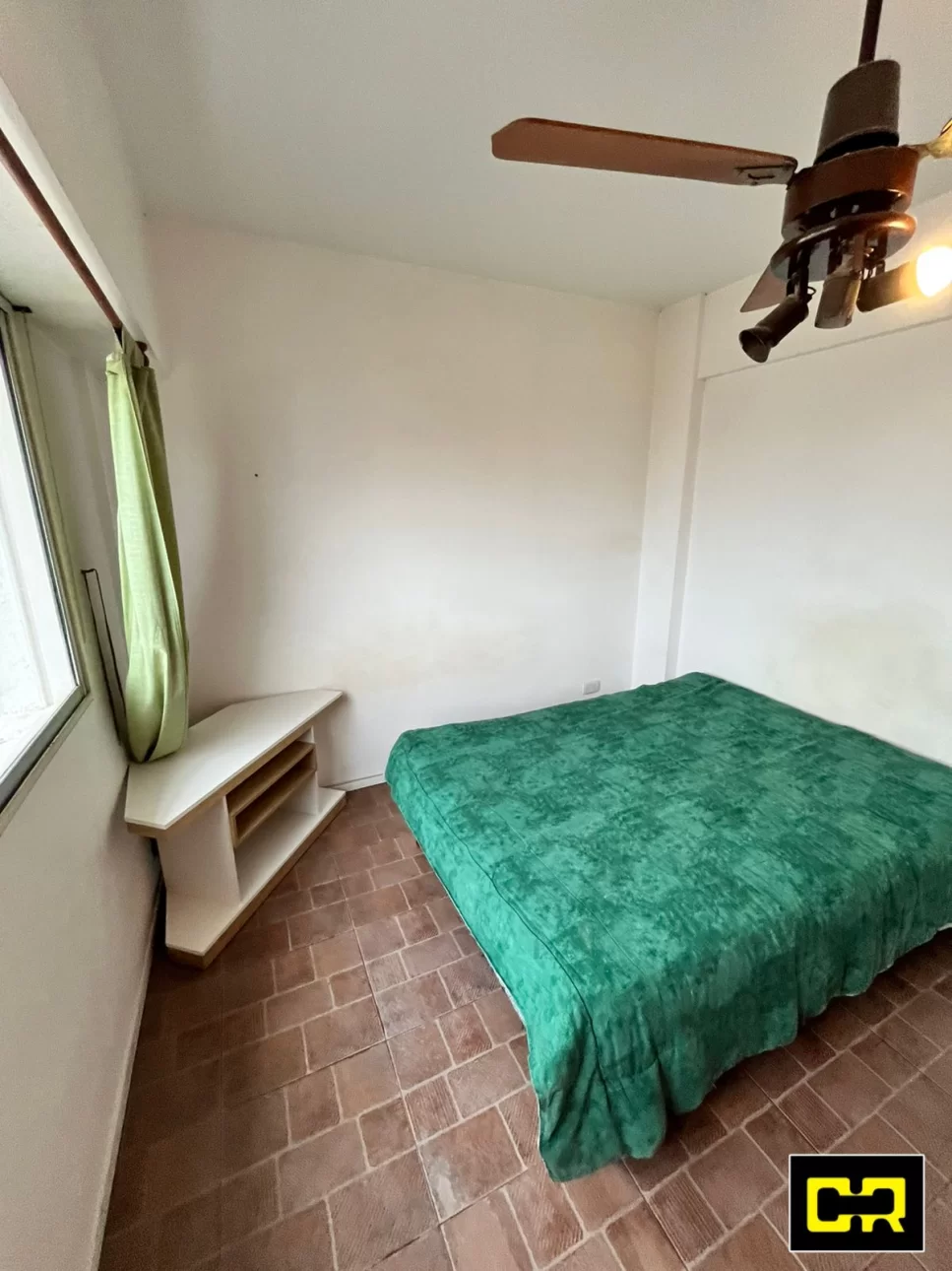 Muy Buen Departamento en venta en Flores.