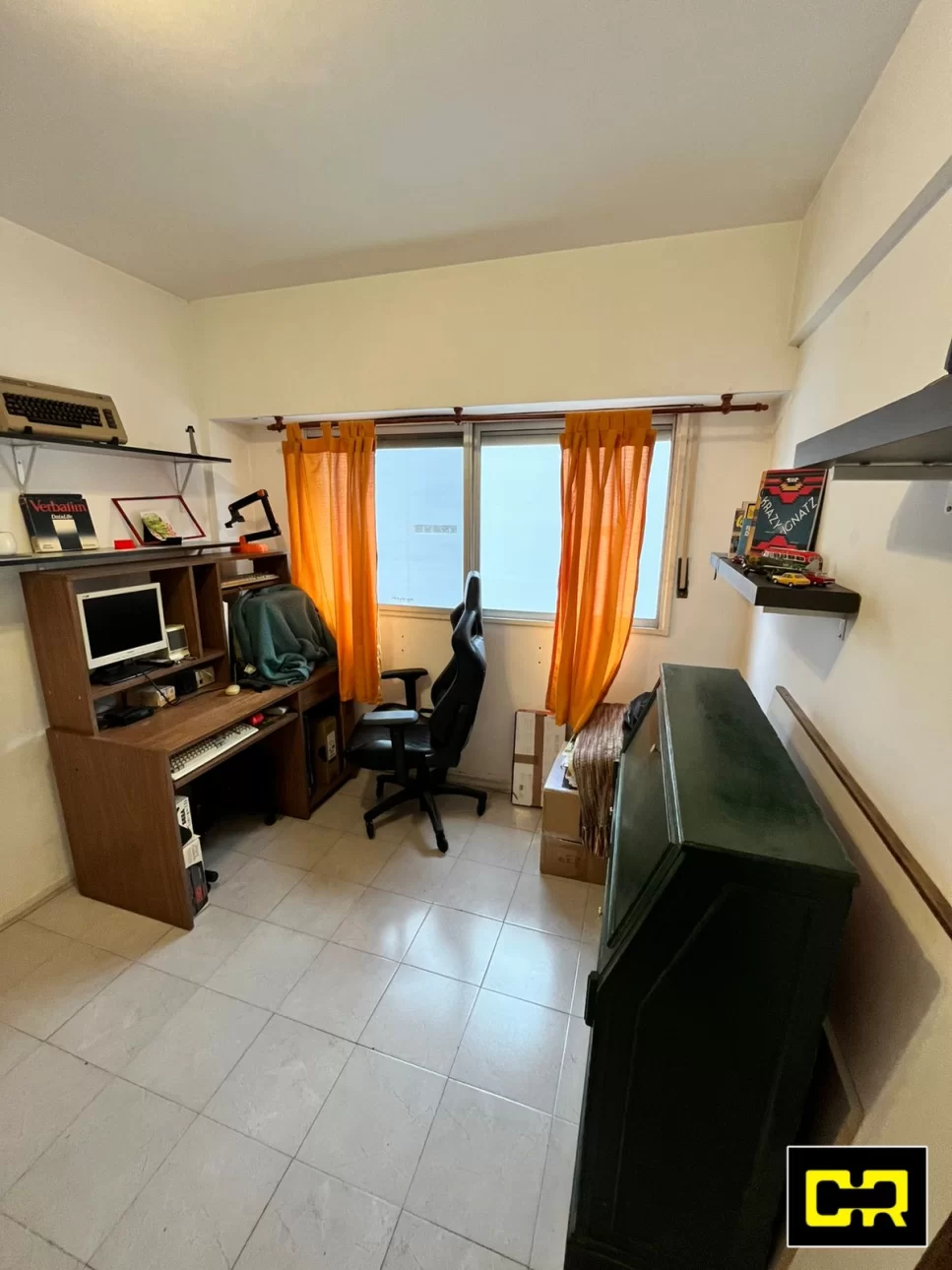 Muy Buen Departamento en venta en Flores.