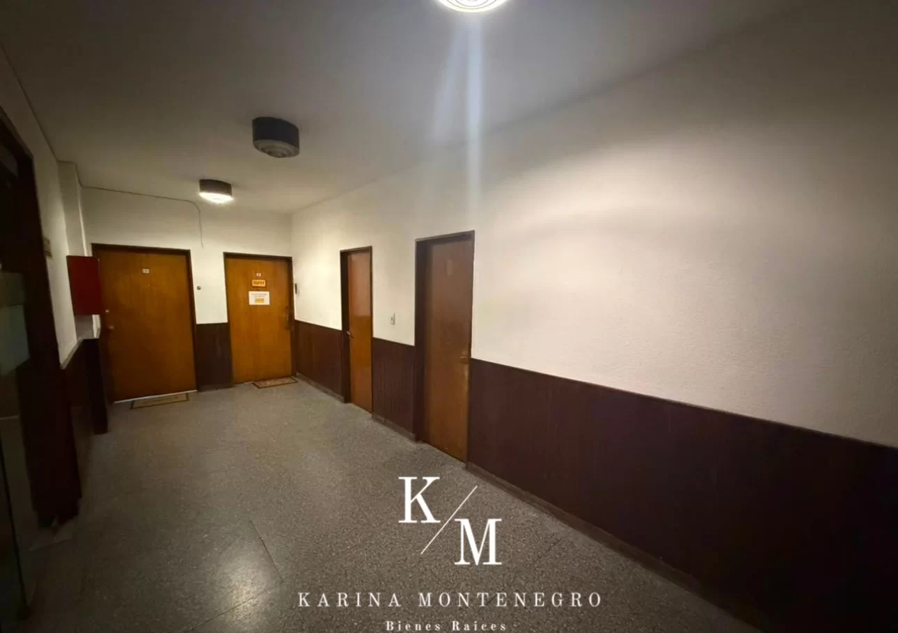 Oficina en el centro de San Martin con baño privado