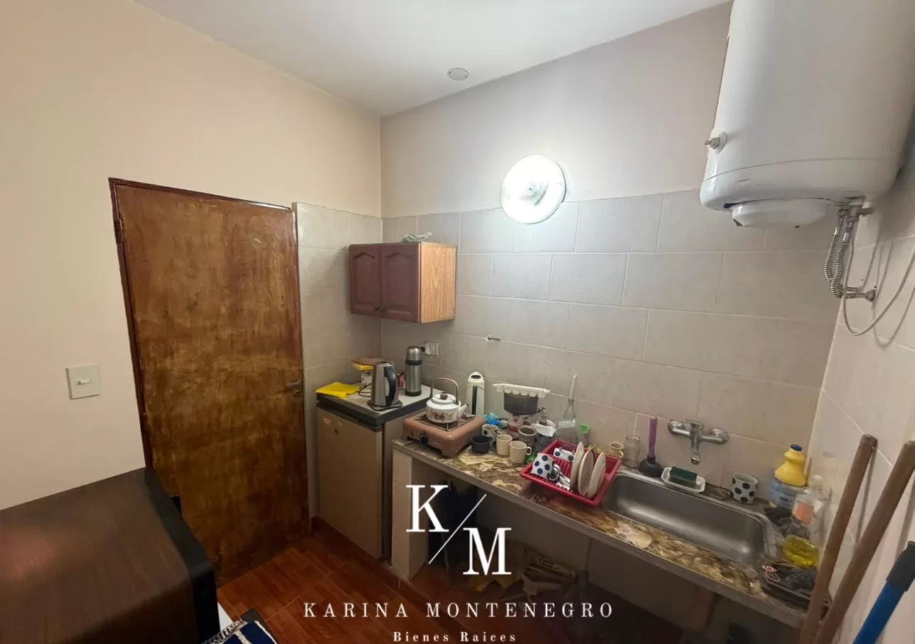 Oficina en el centro de San Martin con baño privado