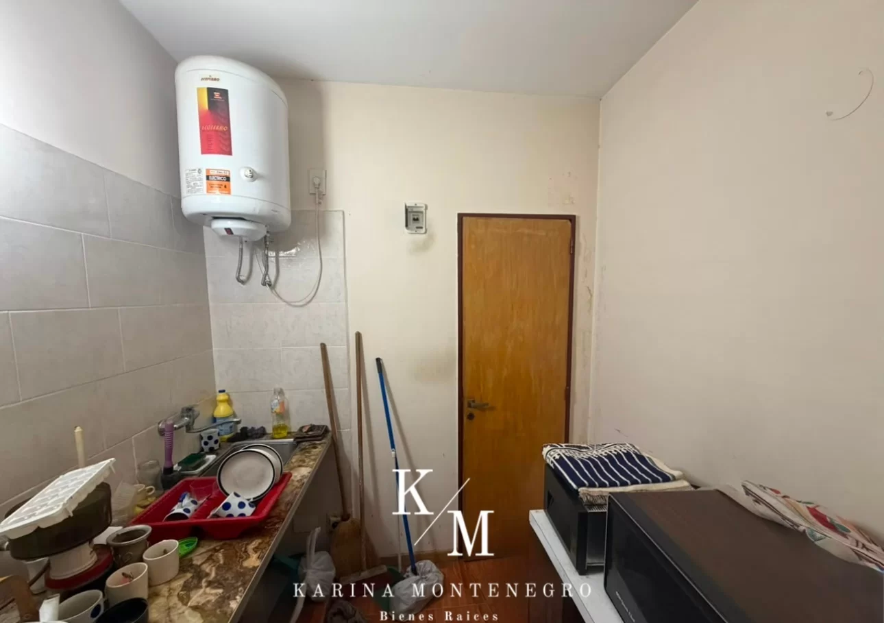 Oficina en el centro de San Martin con baño privado