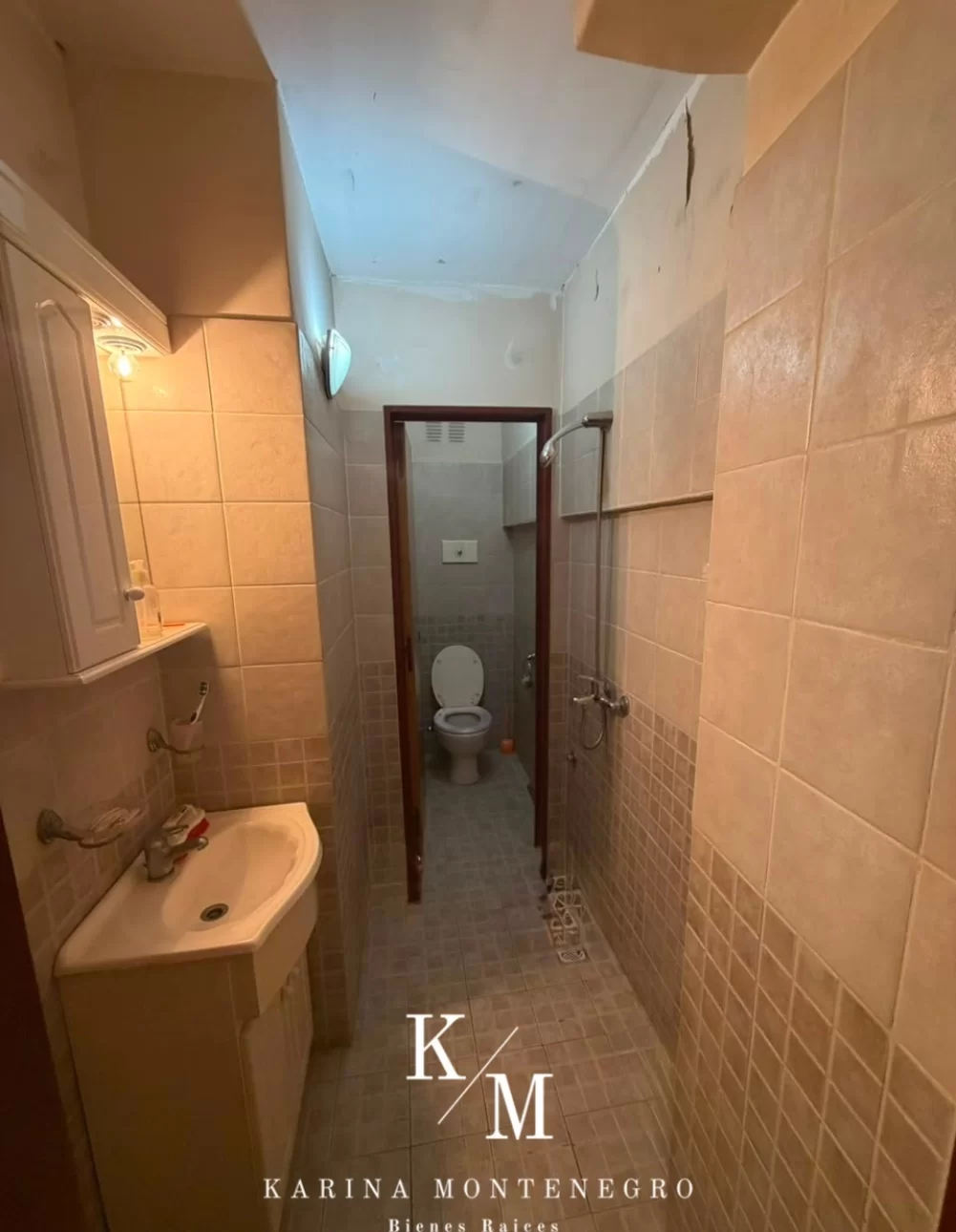 Oficina en el centro de San Martin con baño privado