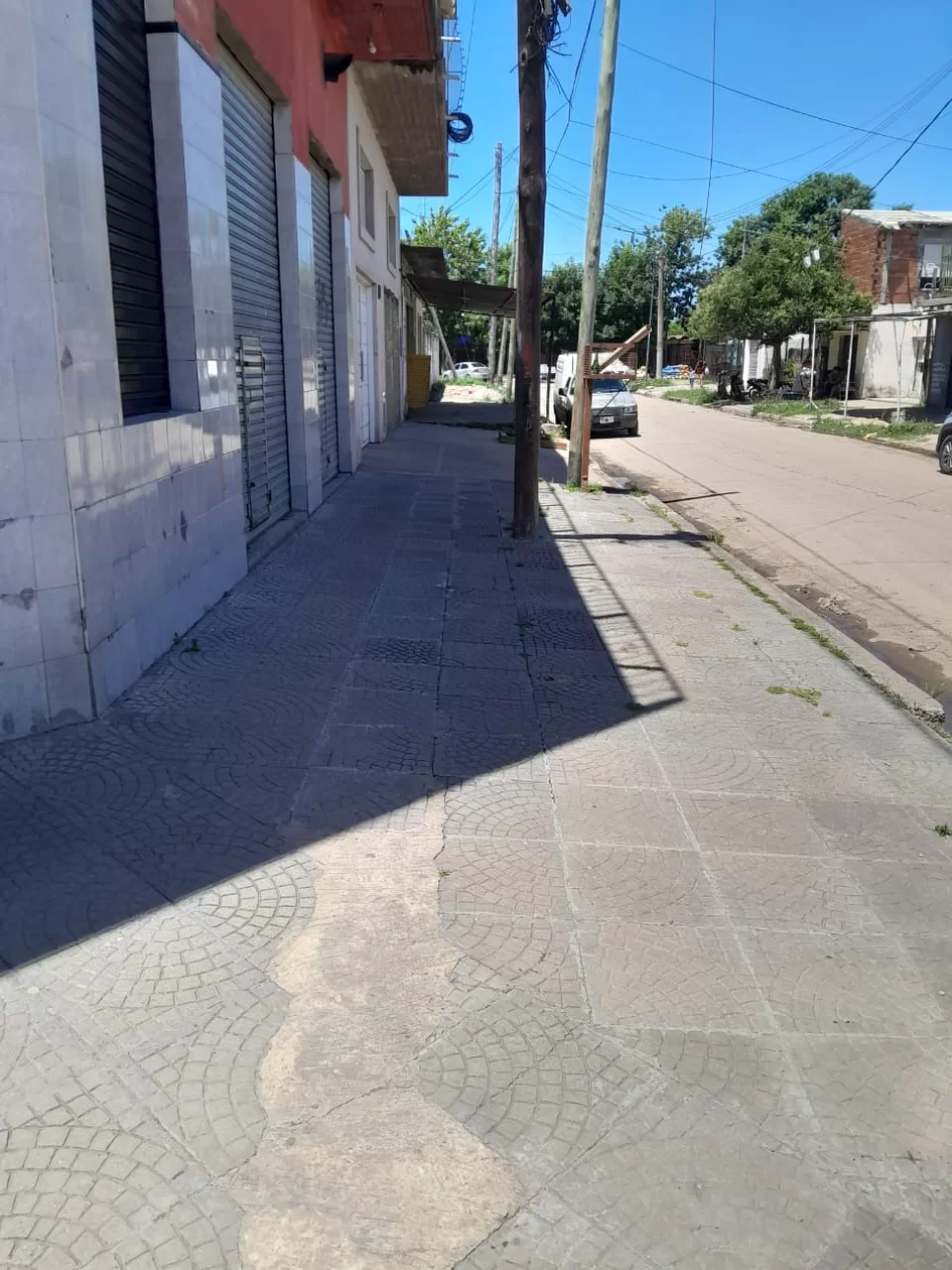 SE ALQUILA LOCAL EN V- DEL PINO