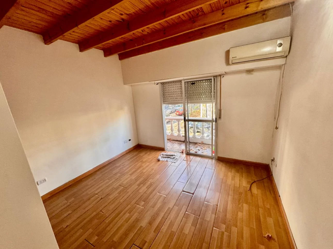 Venta duplex 4 ambientes - Balcarce 3205  Villa Ballester.