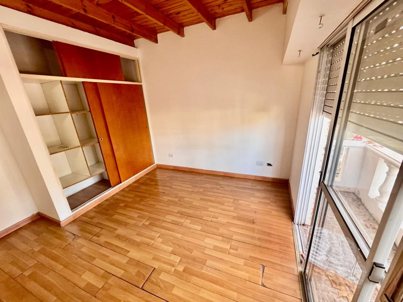 Venta duplex 4 ambientes - Balcarce 3205  Villa Ballester.