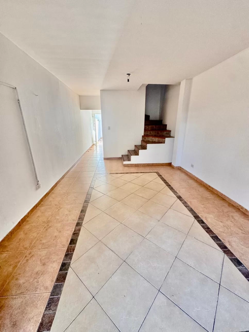 Venta duplex 4 ambientes - Balcarce 3205  Villa Ballester.