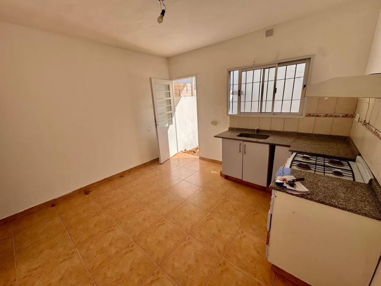 Venta duplex 4 ambientes - Balcarce 3205  Villa Ballester.