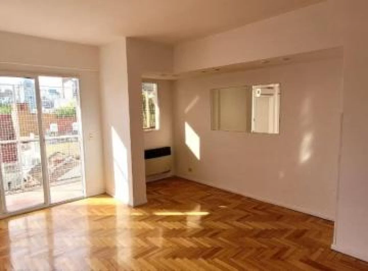 NUÑEZ, 3 AMBIENTES,CONTRAFRENTE, BALCON, COCHERA, OPORTUNIDA