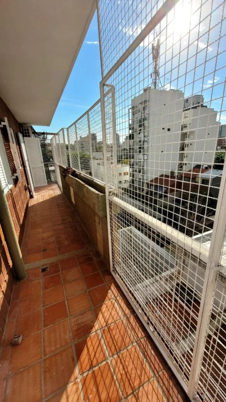NUÑEZ, 3 AMBIENTES,CONTRAFRENTE, BALCON, COCHERA, OPORTUNIDA