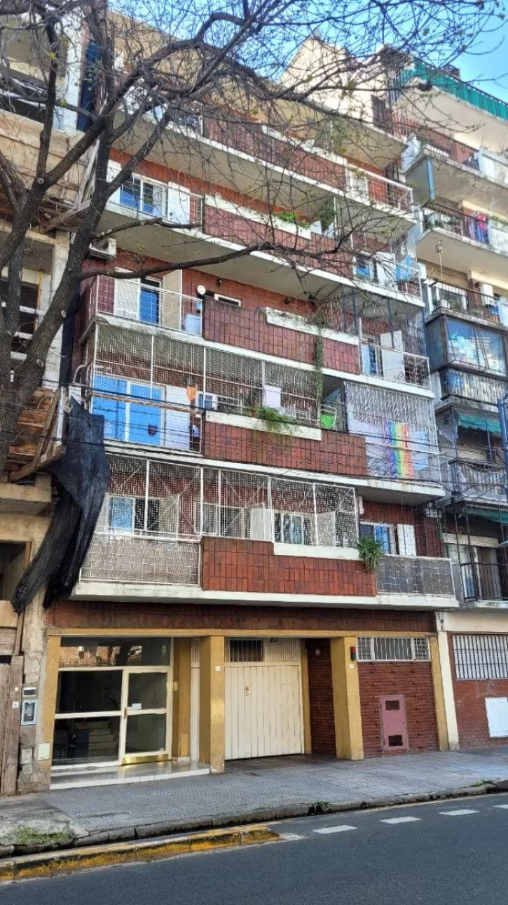 NUÑEZ, 3 AMBIENTES,CONTRAFRENTE, BALCON, COCHERA, OPORTUNIDA