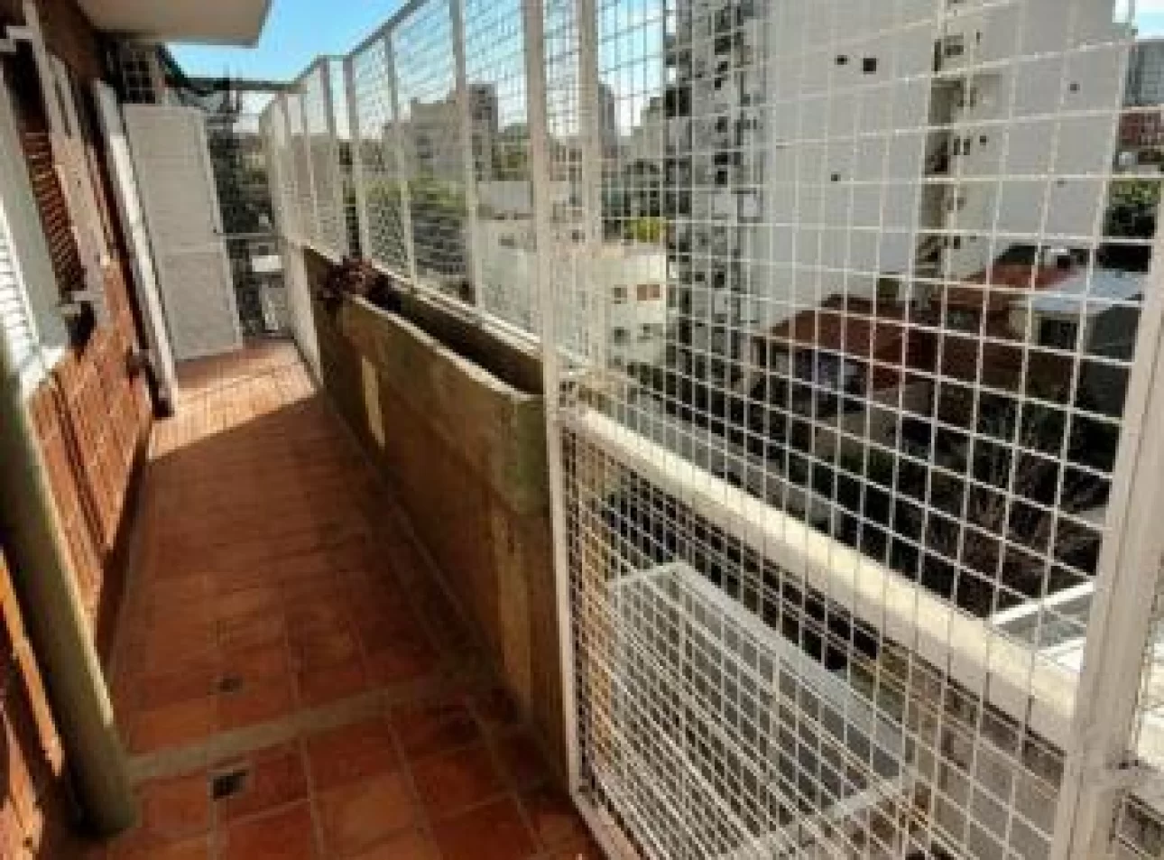 NUÑEZ, 3 AMBIENTES,CONTRAFRENTE, BALCON, COCHERA, OPORTUNIDA