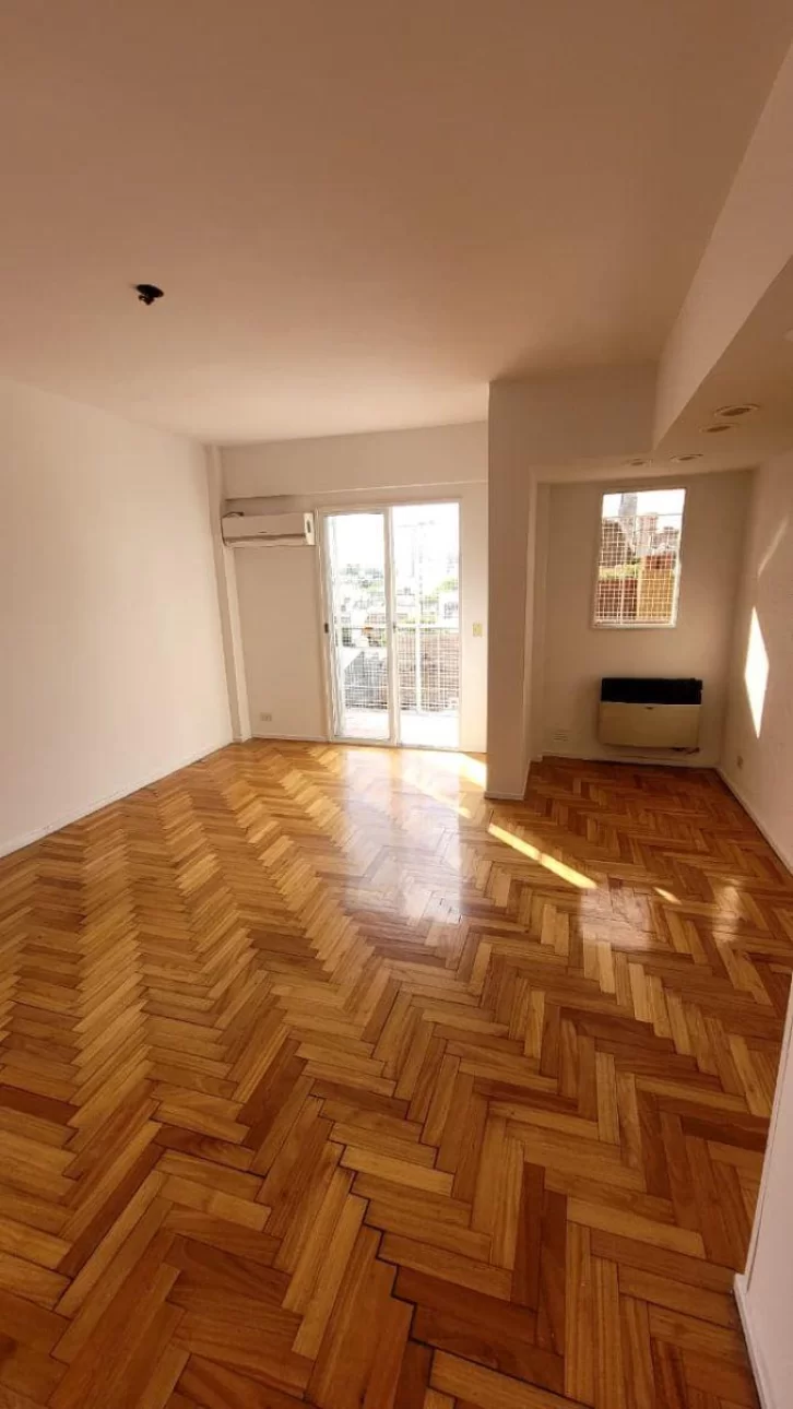 NUÑEZ, 3 AMBIENTES,CONTRAFRENTE, BALCON, COCHERA, OPORTUNIDA