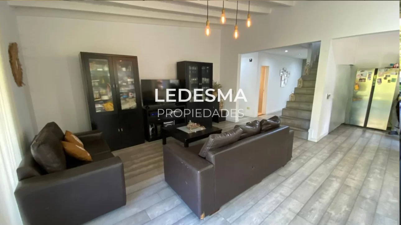 VENTA CASA 6 AMBIENTES ITUZAINGO NORTE