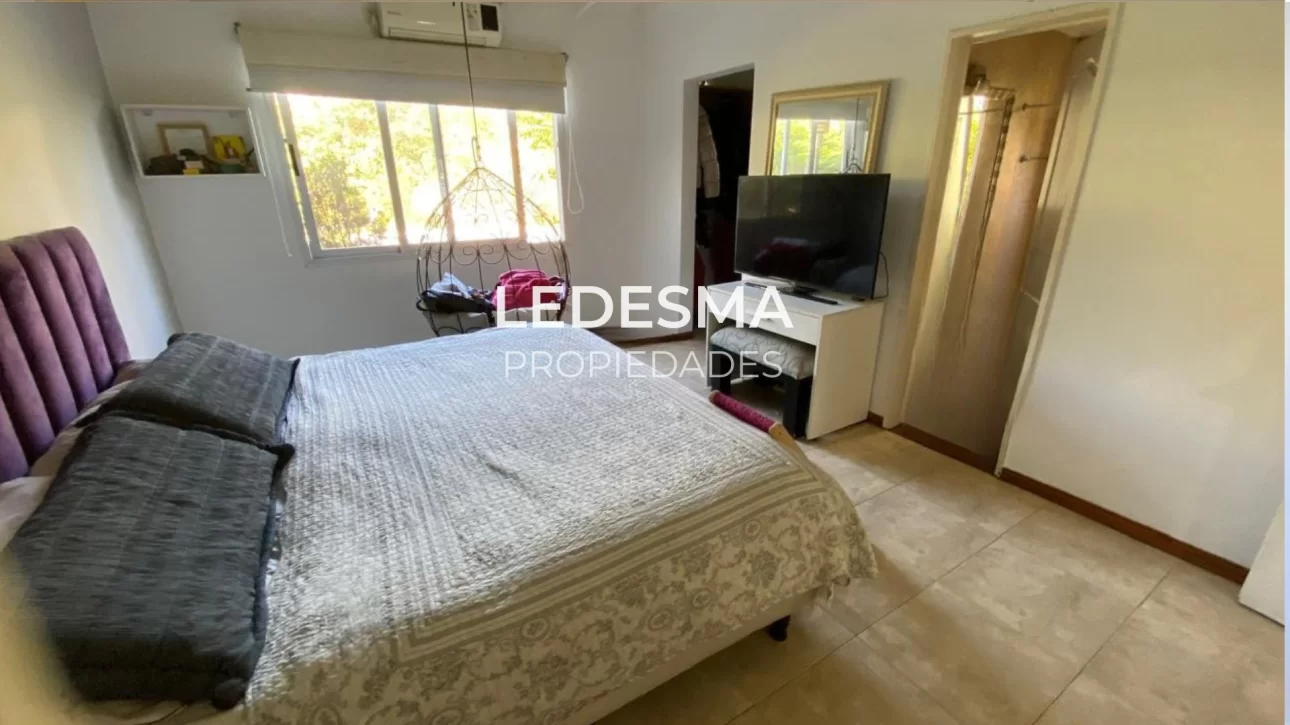 VENTA CASA 6 AMBIENTES ITUZAINGO NORTE
