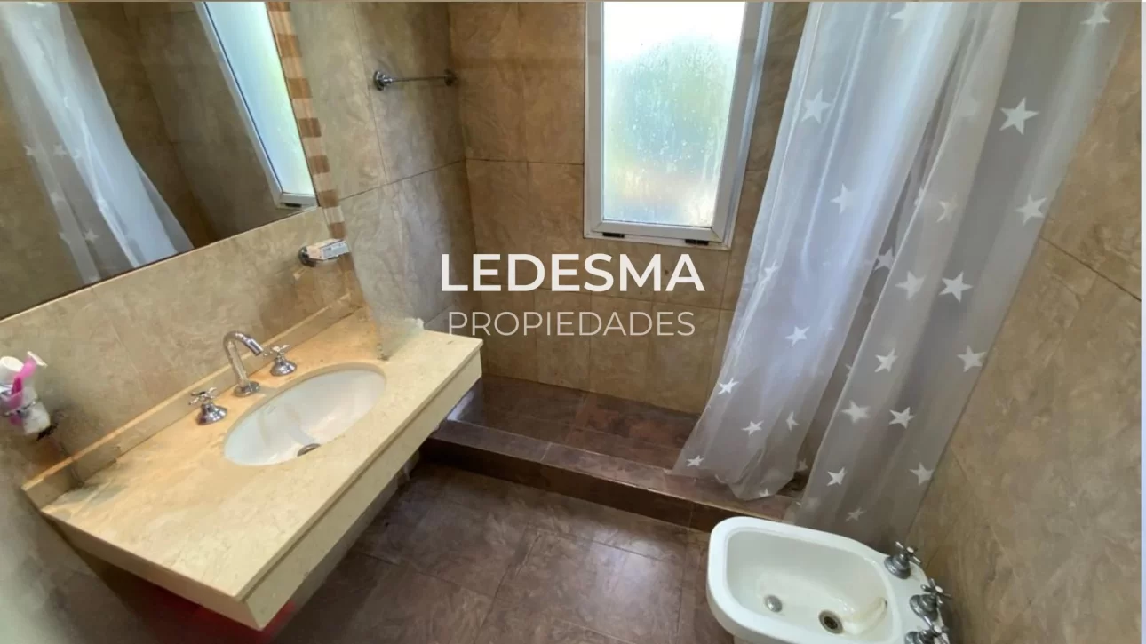 VENTA CASA 6 AMBIENTES ITUZAINGO NORTE