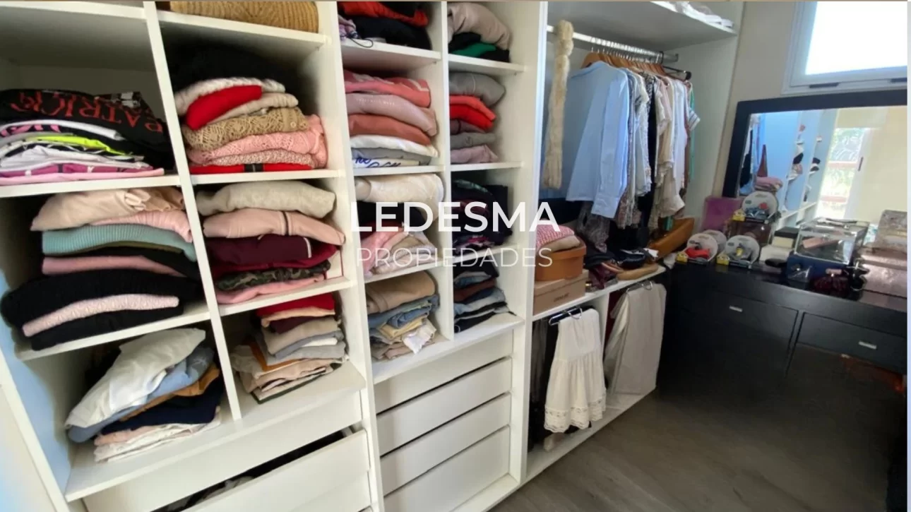VENTA CASA 6 AMBIENTES ITUZAINGO NORTE