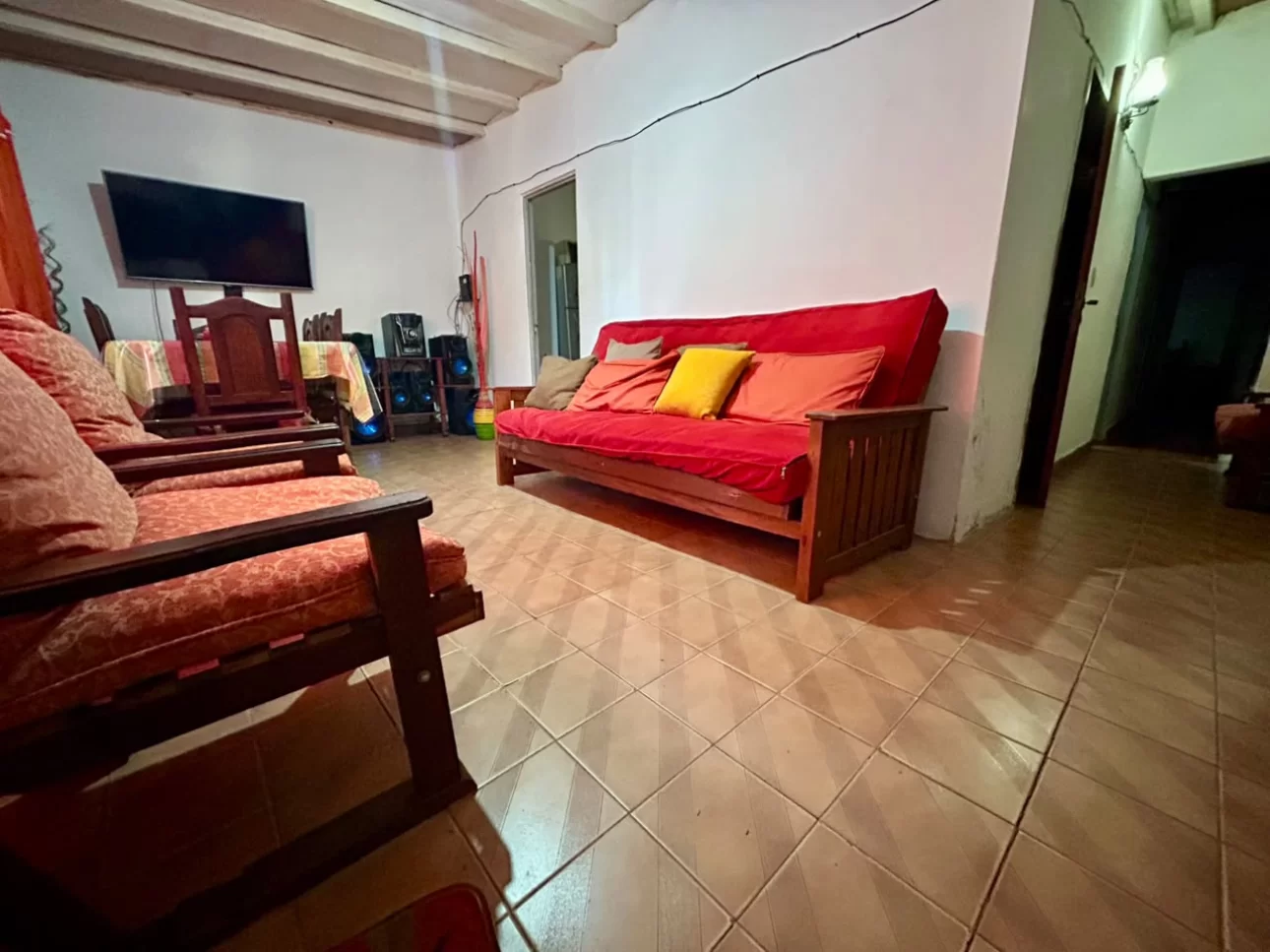VENTA  - CASA CON LOCAL EN BARRIO OBRERO