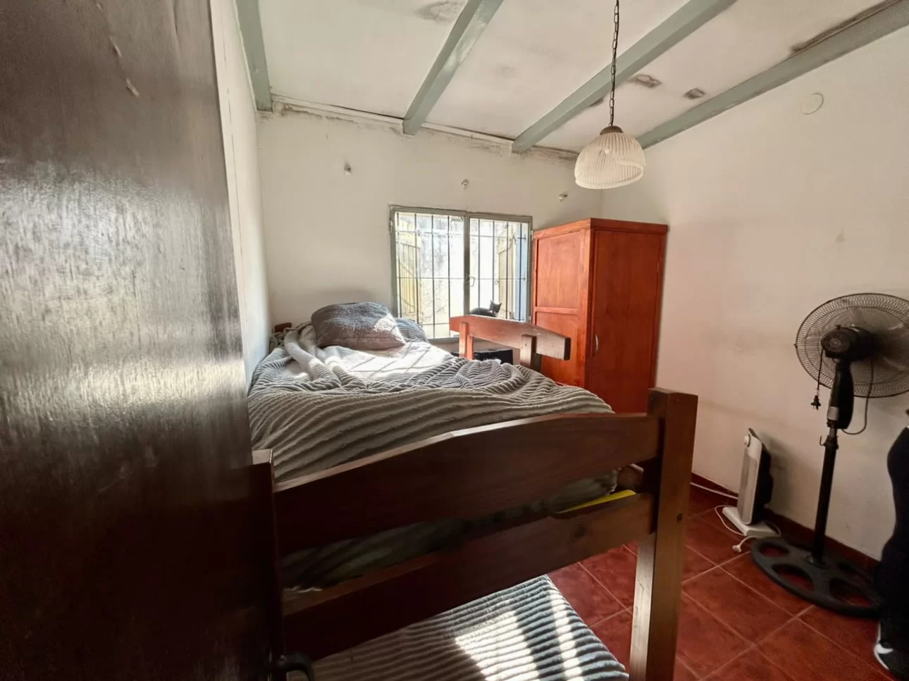 VENTA  - CASA CON LOCAL EN BARRIO OBRERO