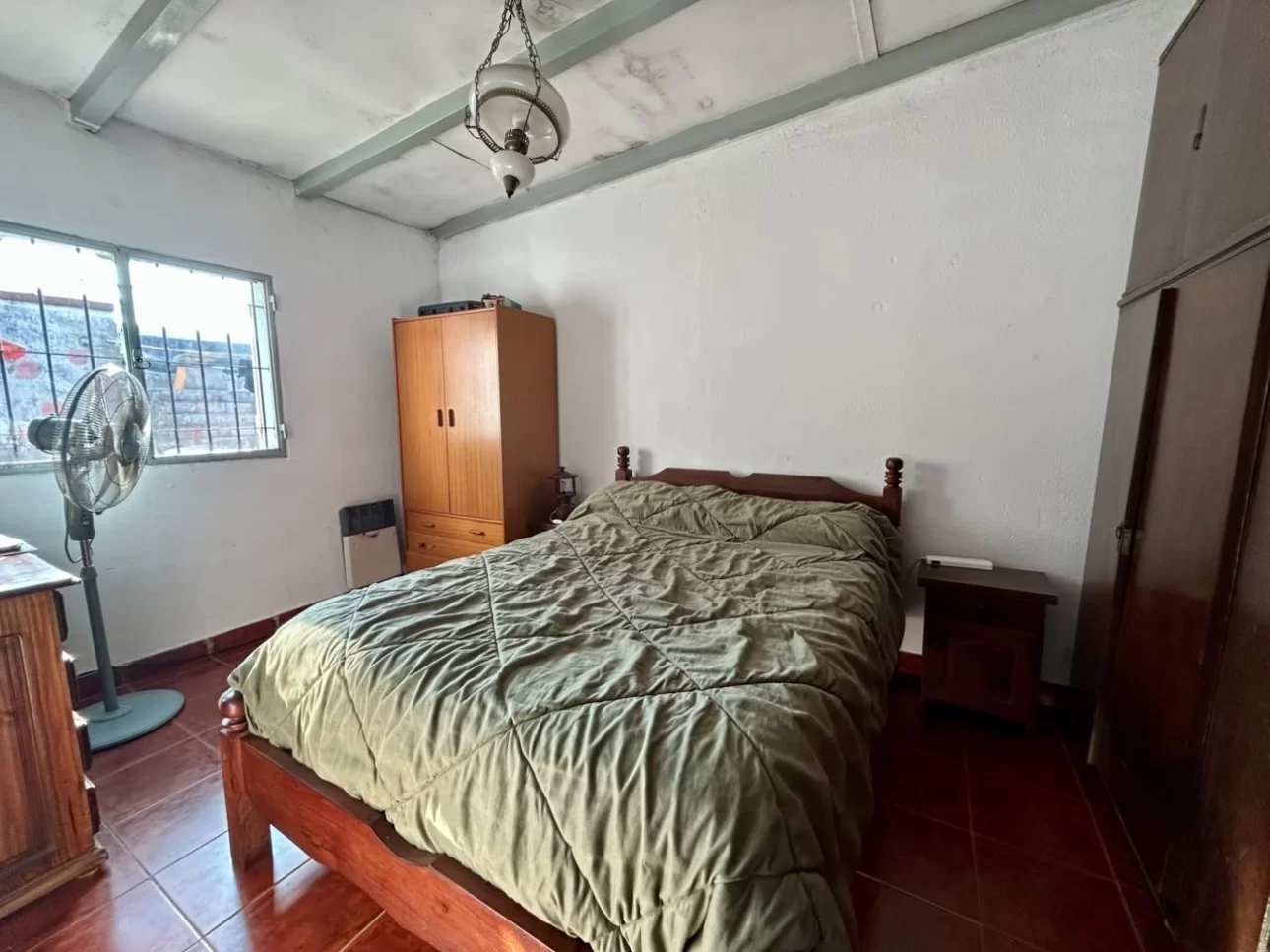 VENTA  - CASA CON LOCAL EN BARRIO OBRERO