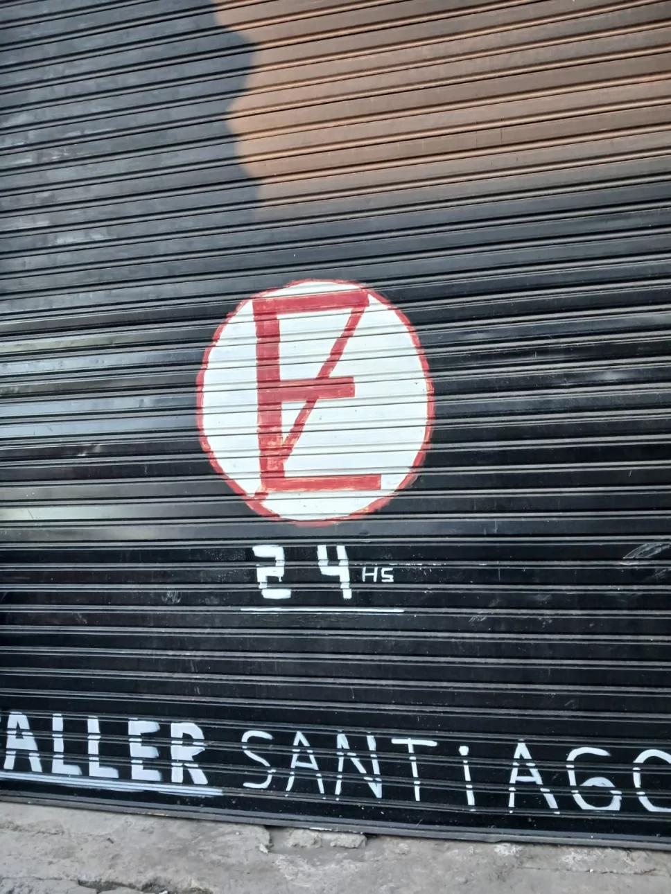 SE ALQUILA LOCAL EN gonzalez catan