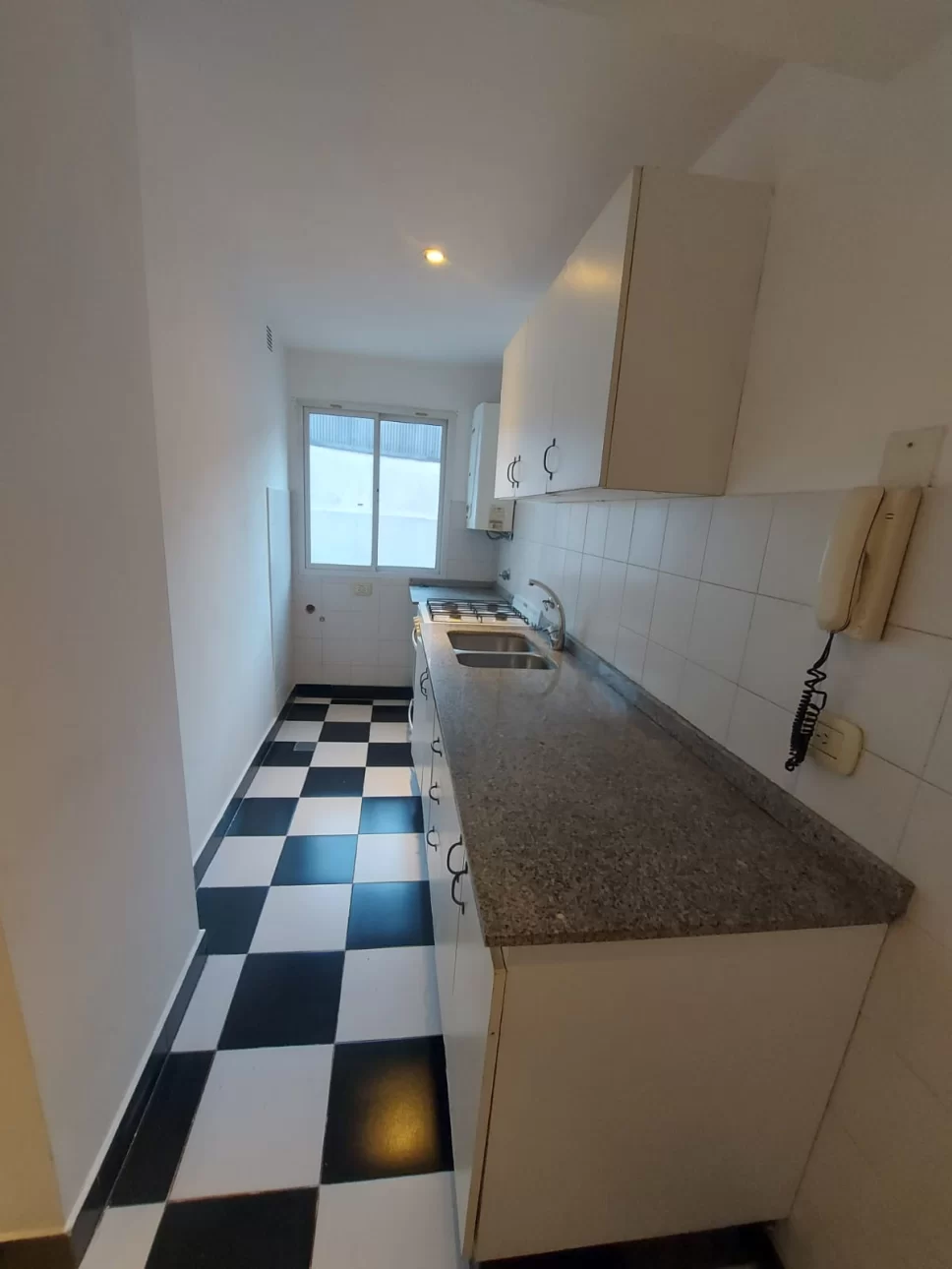 DEPARTAMENTO 2 AMB- BALCON