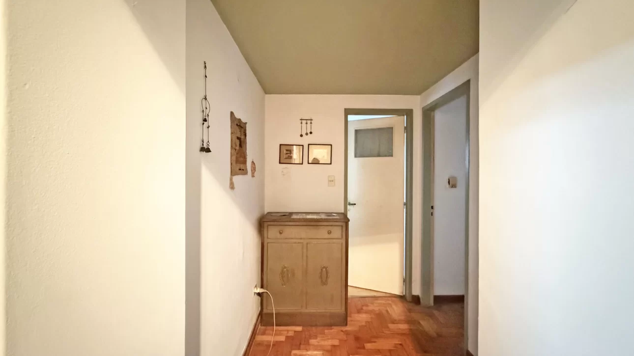 DEPARTAMENTO 3 AMBIENTES CON BALCON A 1 CUADRA ESTACION COGH