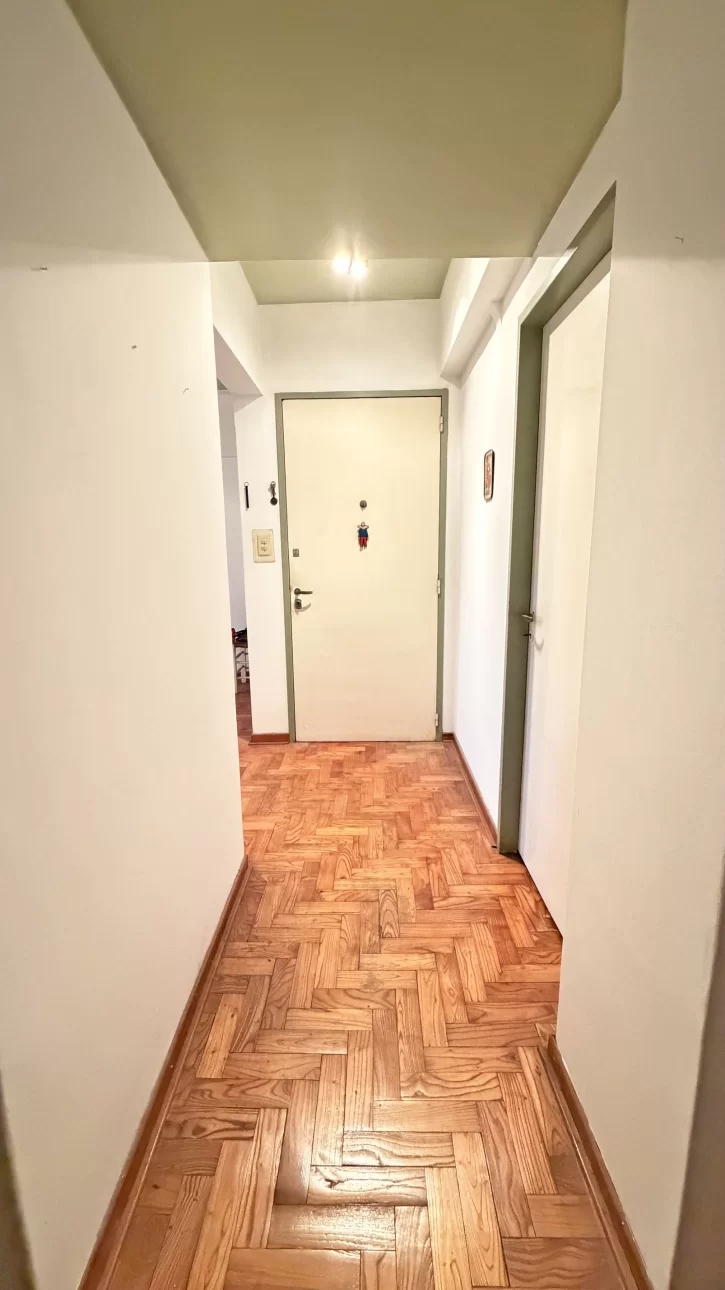 DEPARTAMENTO 3 AMBIENTES CON BALCON A 1 CUADRA ESTACION COGH