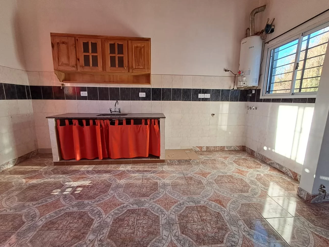 HERMOSO 2 AMBIENTES EN COMPLEJO Y 1° PISO