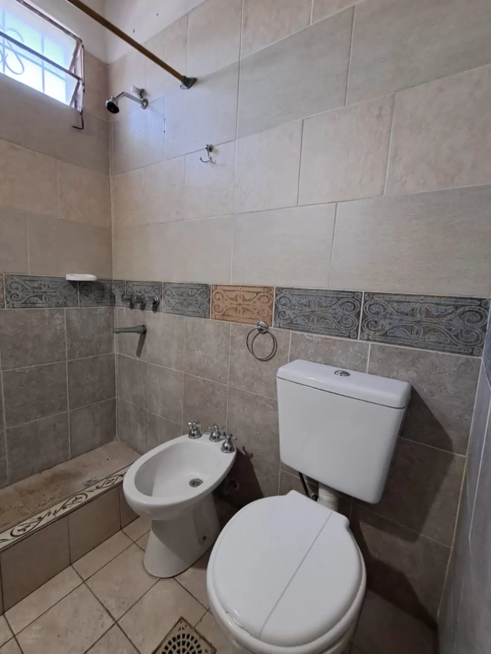 HERMOSO 2 AMBIENTES EN COMPLEJO Y 1° PISO