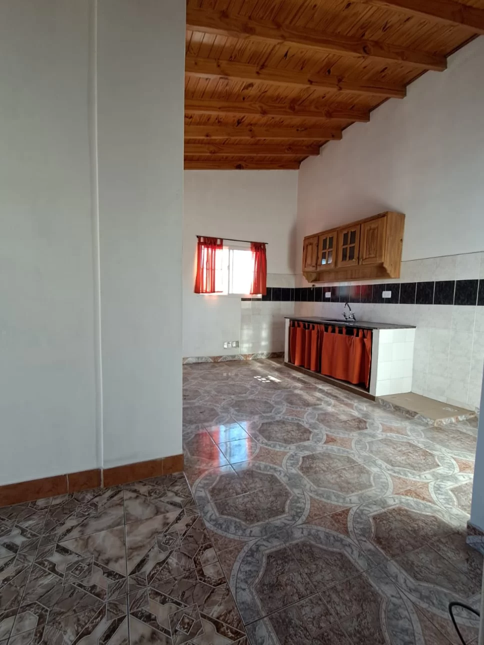 HERMOSO 2 AMBIENTES EN COMPLEJO Y 1° PISO