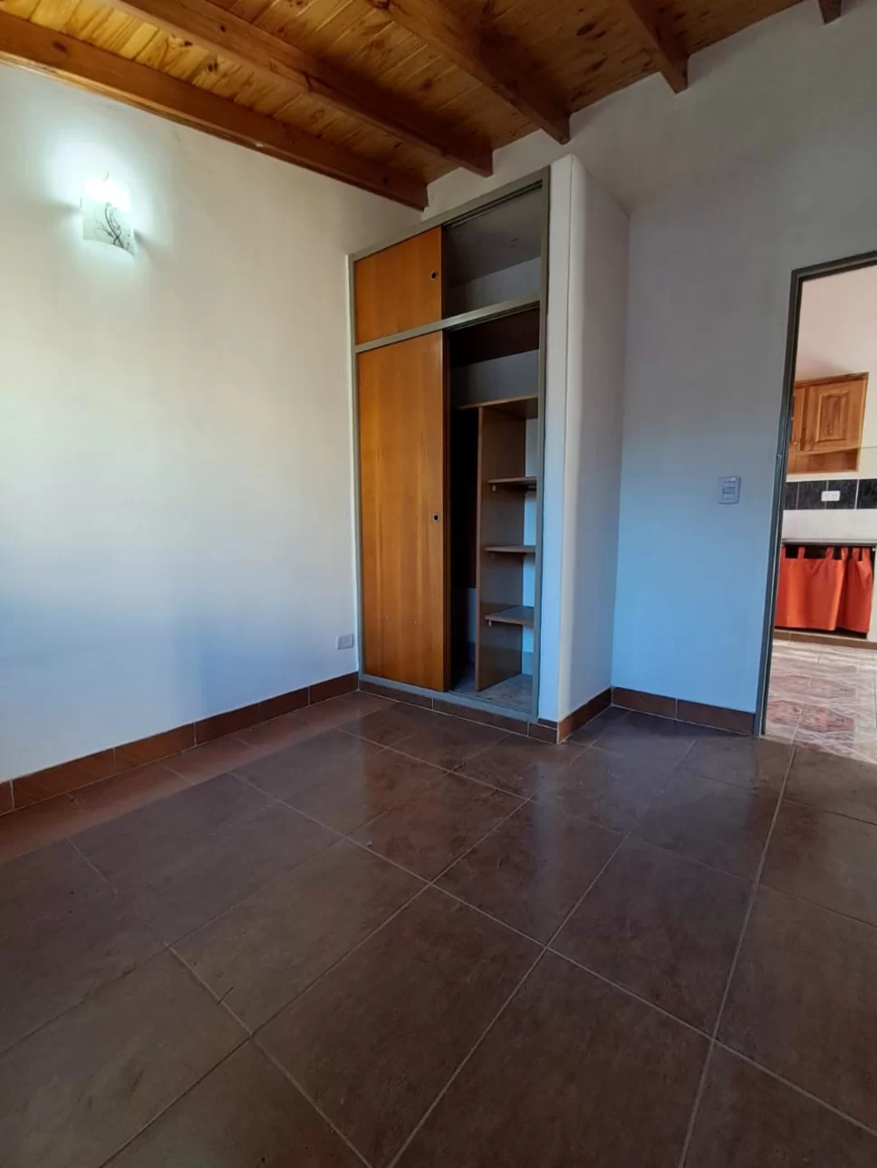 HERMOSO 2 AMBIENTES EN COMPLEJO Y 1° PISO