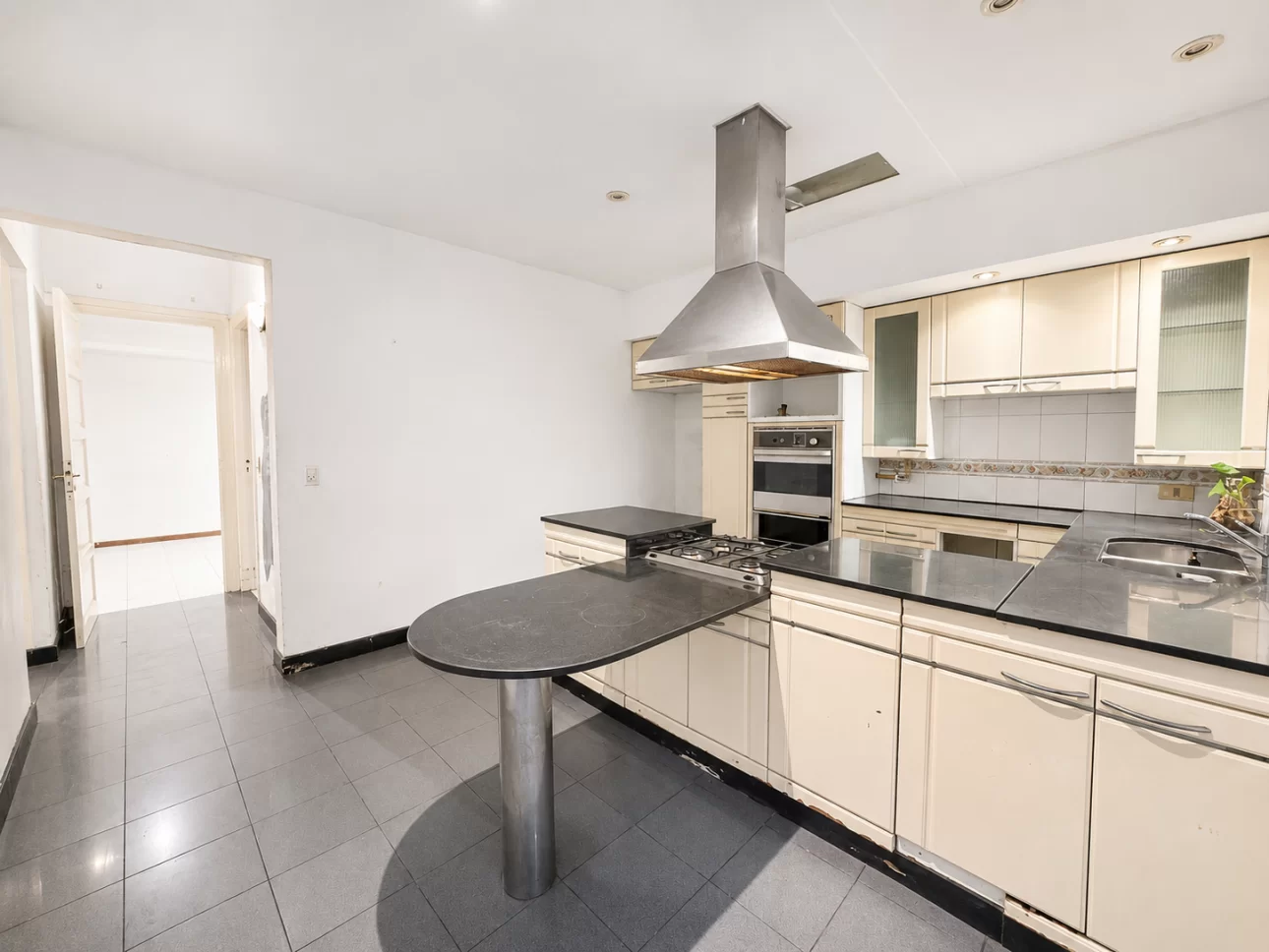 Casa de 3 ambientes en increible zona