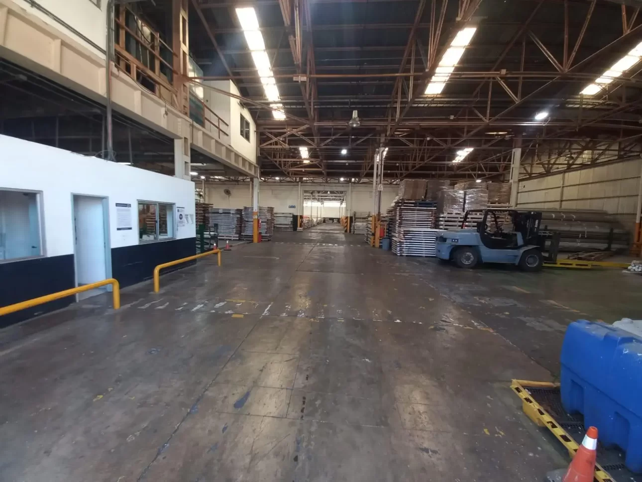 Nave 5530 m2 en Parque Industrial