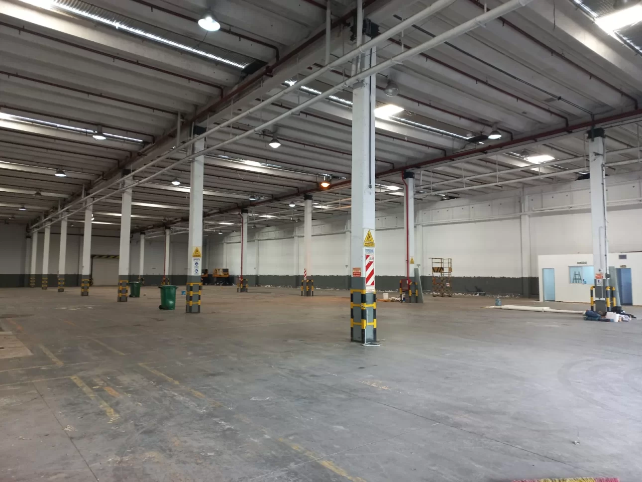 Importante Nave 5200 m2 en Predio Industrial