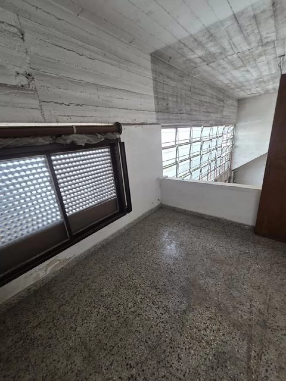 GALPON 170M2 + ENTREPISO VILLA BOSCH