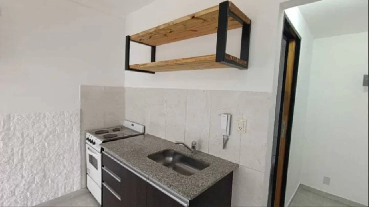 CASTELAR,1AMB,COCHERA,C/RENTA,APTO CREDITO, APTO PROFESIONAL