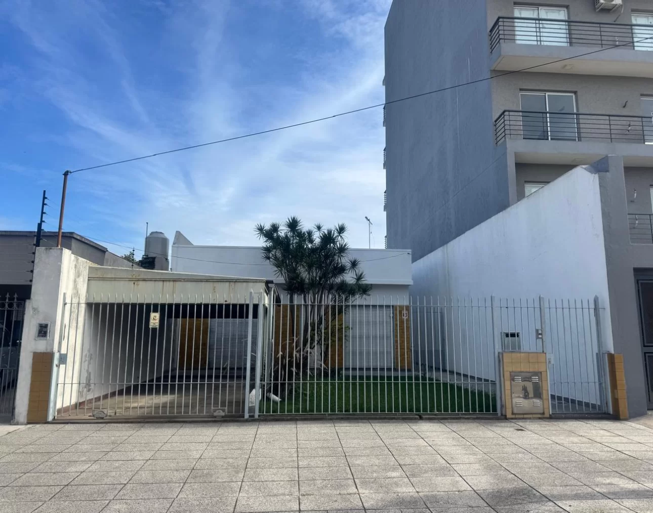 Casa 3 Amb C/ Garage y Galpón - Sup Total 190 m2