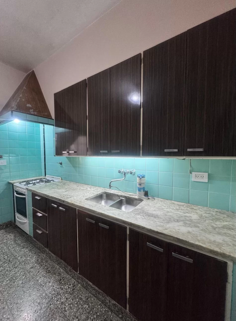 Casa 3 Amb C/ Garage y Galpón - Sup Total 190 m2