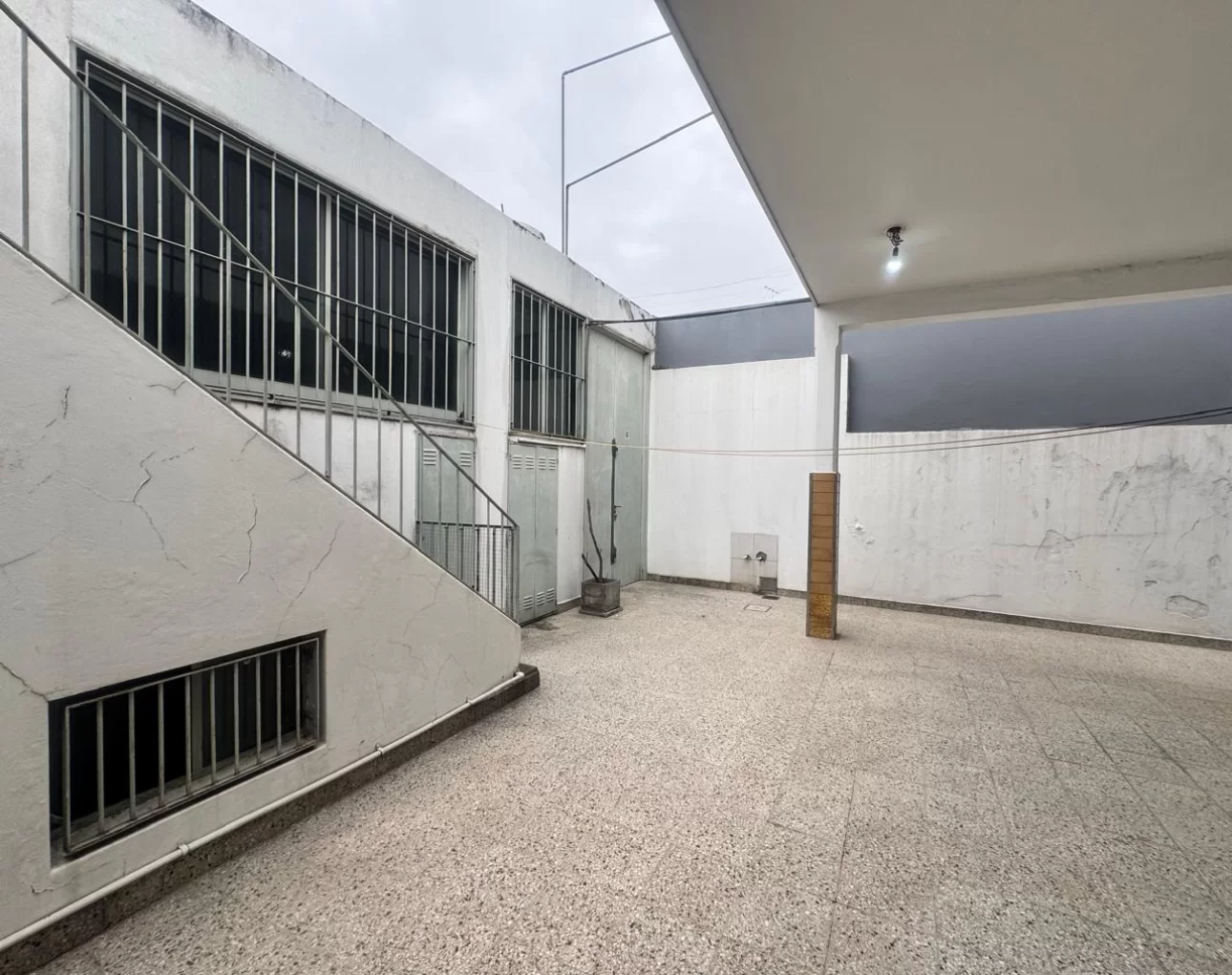 Casa 3 Amb C/ Garage y Galpón - Sup Total 190 m2