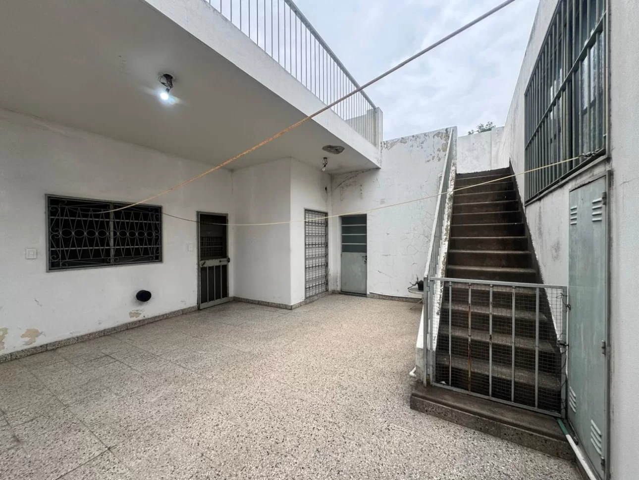 Casa 3 Amb C/ Garage y Galpón - Sup Total 190 m2