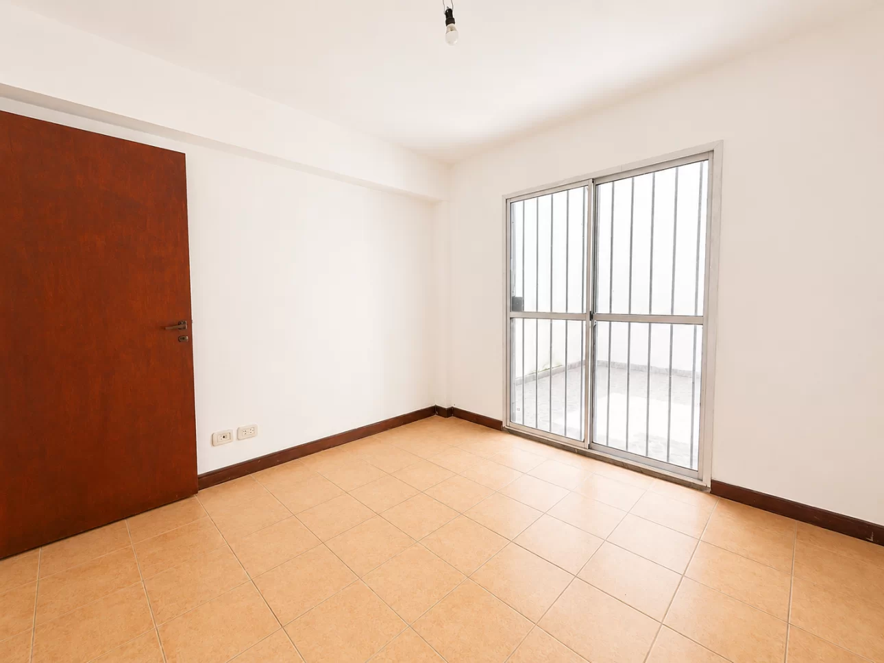 Departamento de 2 ambientes con patio