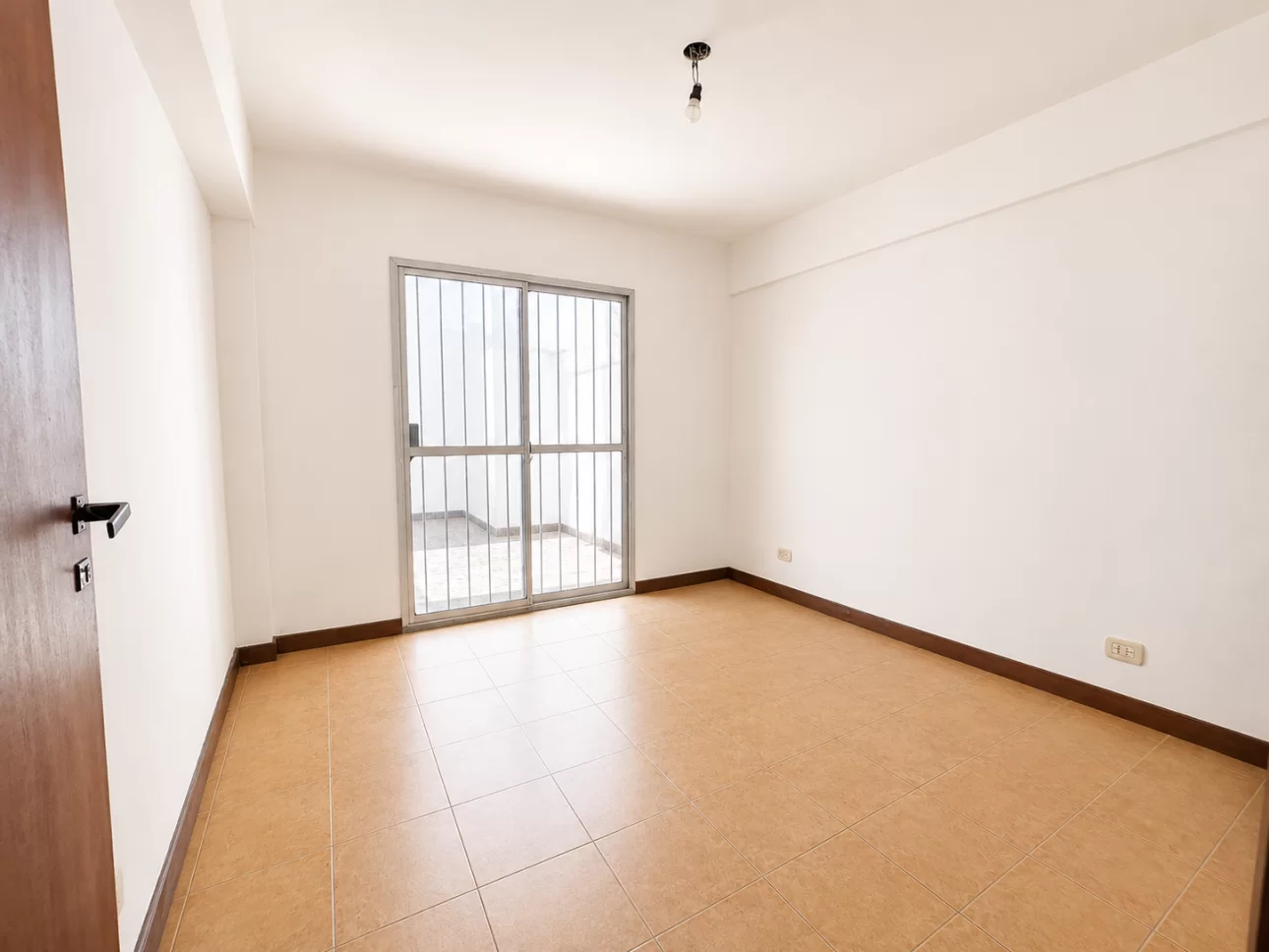 Departamento de 2 ambientes con patio